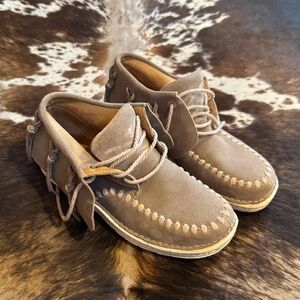 Justin Boots Women's Fringe Moccasins in Taupe Suede